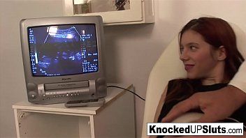 play Folla con tu novia adolescente embarazada para un chequeo ginecológico