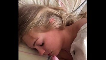 play Il primo film xxx realizzato da alina plugaru quando ha iniziato la sua carriera è penetrata fino a piangere
