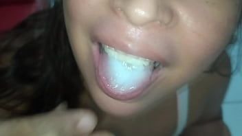 play Trei femei adolescente ce isi dau limbi in pizdulice foarte hardcore una celeilalte pana cand se hotarasc