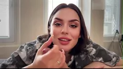 play Gorąca i naiwna Alisha Montonari: Pierwsza randka zamienia się w POV na pieska
