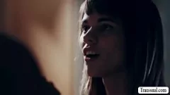 play Knappe kerel barebacks brunette tgirl stiefzus in intense shemale sekssessie